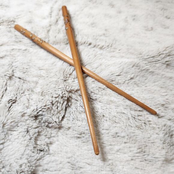 Claire's Y2k Vintage Wooden Hair Sticks - Picture 4 of 4